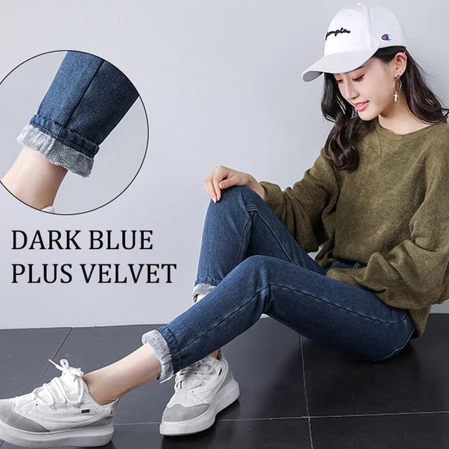 DARK BLUE VELVET